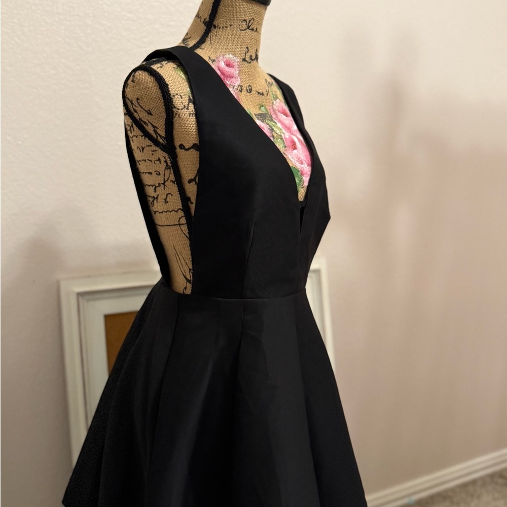 Statement Black sideless Dress sz l mini
